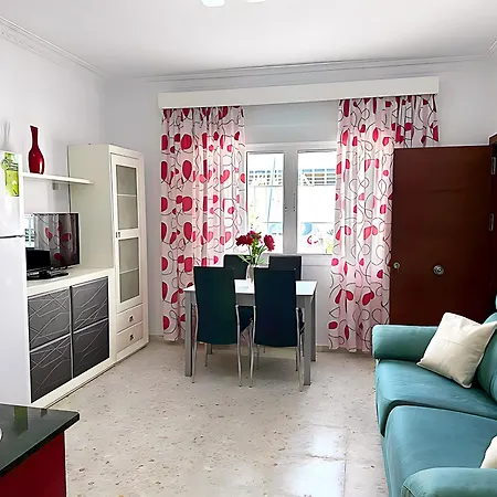 Apartment Comodo Cerca De La Playa, Solo Familias Y Parejas *